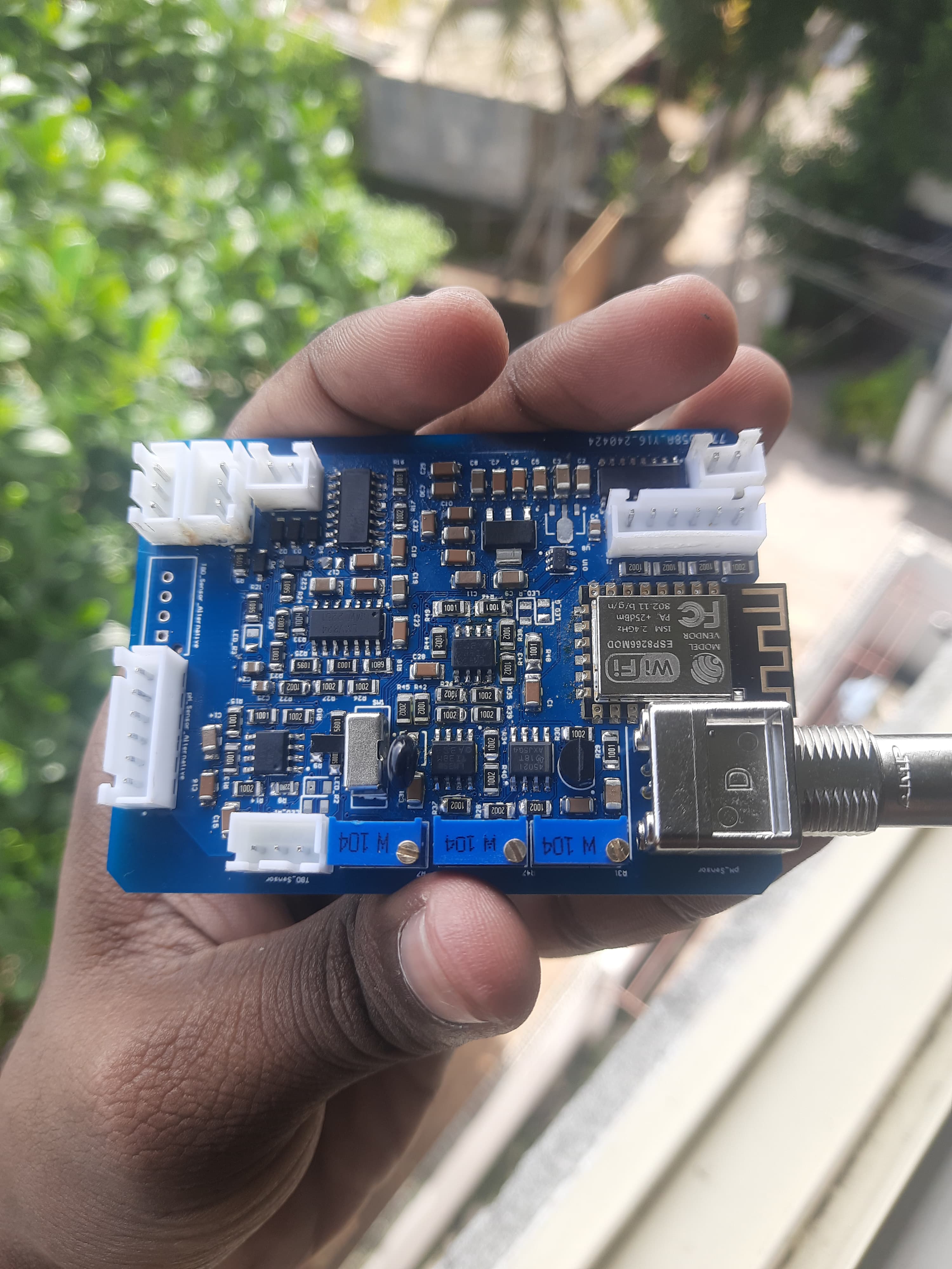 Industrial Portable Water Quality Measurement Device - Image 3